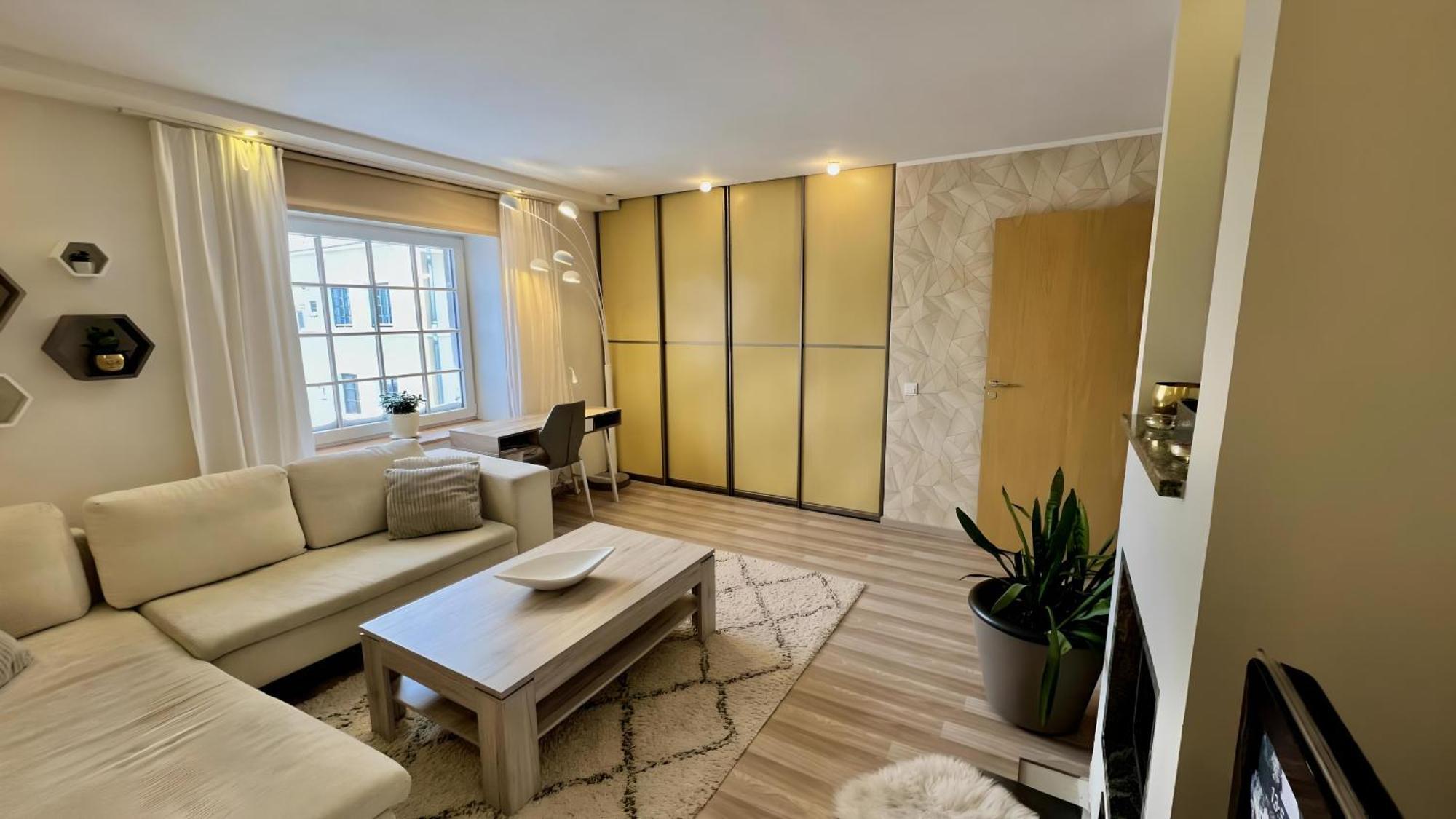 Historic Charm - Cozy Nordic Retreat In Time-Honored Residency Apartment Талин Екстериор снимка